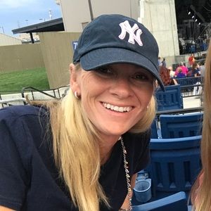 Meet your Posher, Mandy